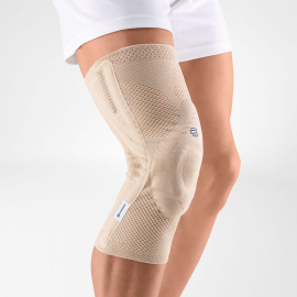 Bauerfeind Elastische Kniebandage | Patella mit Polsterung | Seitlicher Kiel | Beige | Verschiedene Größen | GenuTrain P3