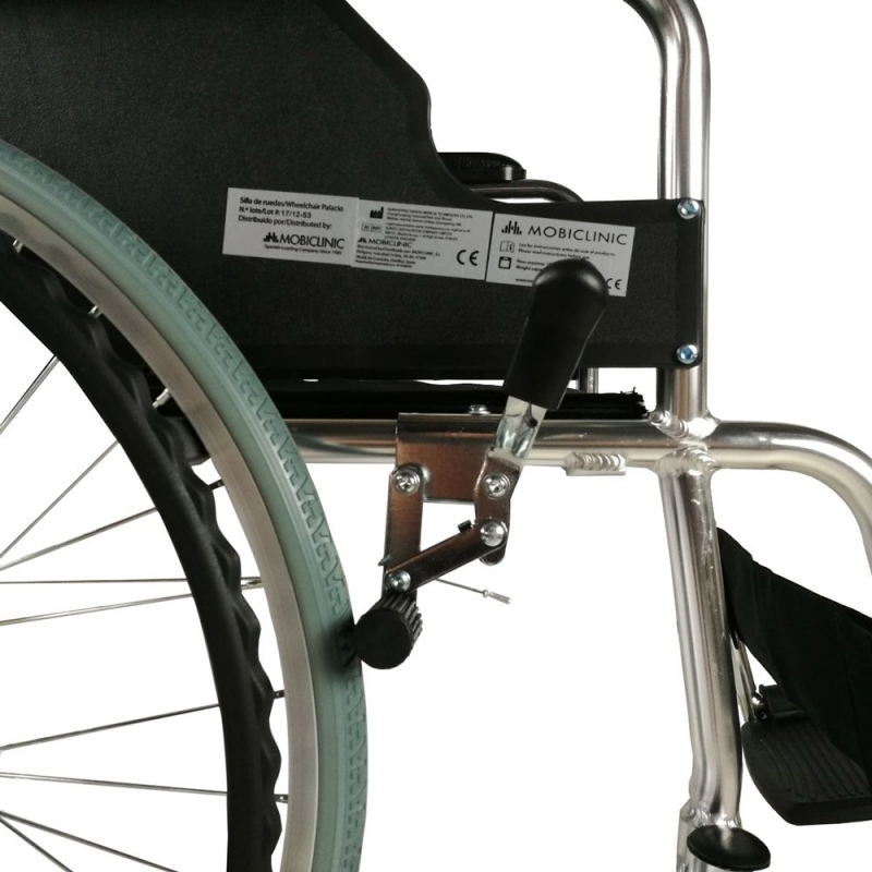 repose pied fauteuil roulant électrique