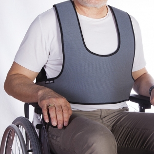 Harnais veste de soutien de type plastron pour fauteuil roulant