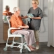 Cadeira de banho com sanita | Apoios de braço e apoio para os pés | Com rodas | Várias alturas | CLEAN - Foto 2